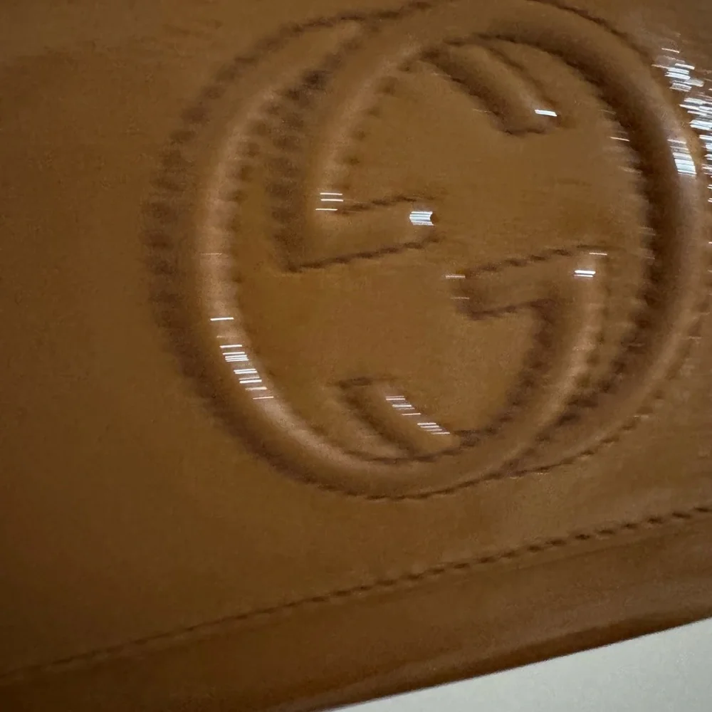 Gucci Soho patent leather wallet